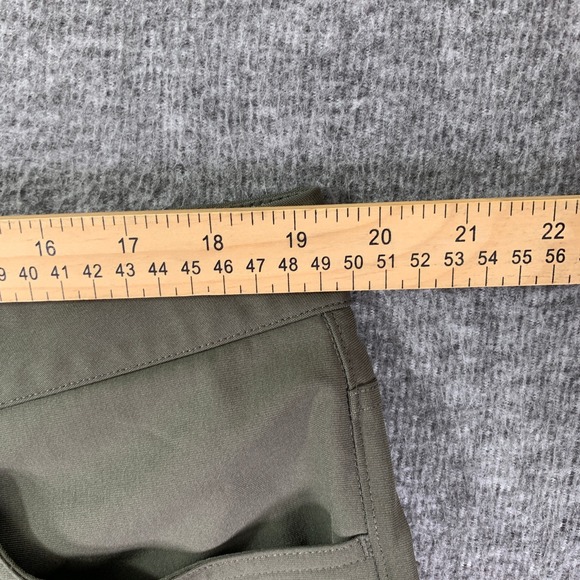 Vuori Meta Pants Men 38x29 Green Chino Trousers Performance Modern - Picture 8 of 14